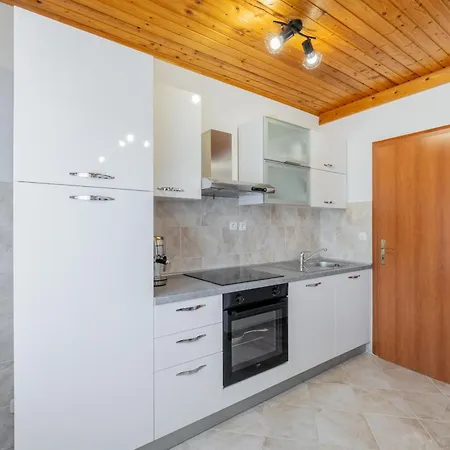 Vila Beekeeper's House