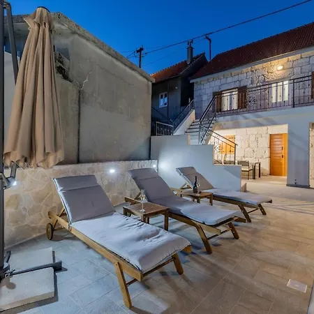 Beekeeper's House Vila